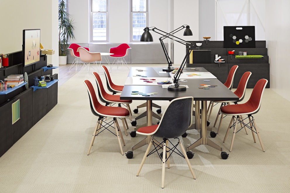 华体会体育官方在线官网 - 坐具|餐椅|办公家具|华体会体育官方在线官网家具|伊姆斯®软垫餐椅